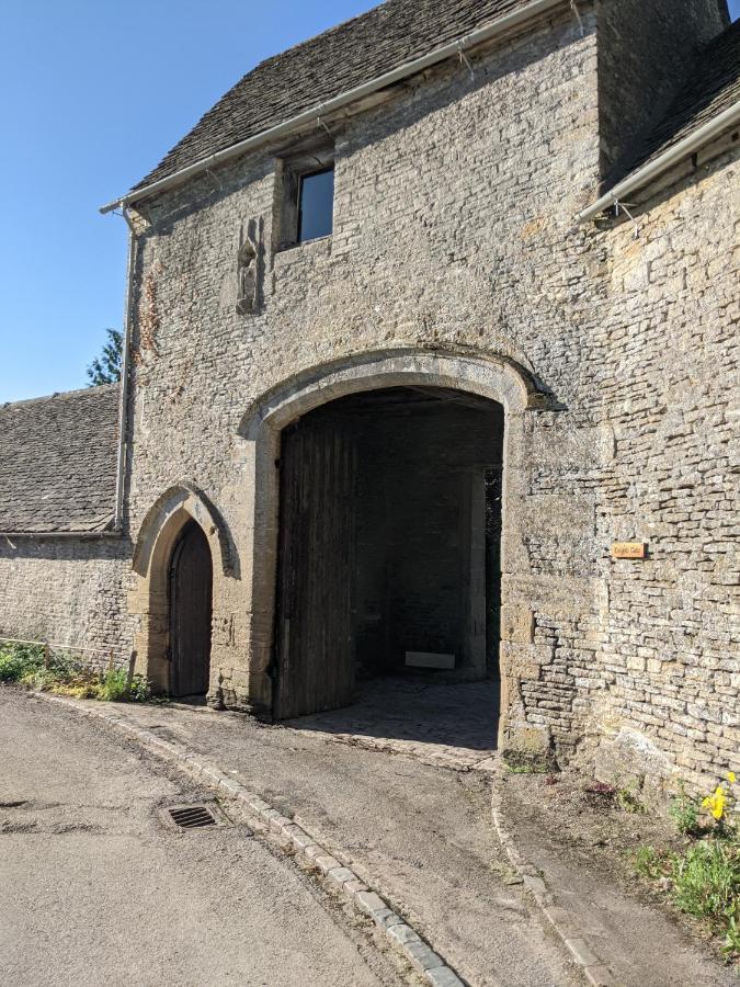 Отель The Keepers Arms Quenington Экстерьер фото