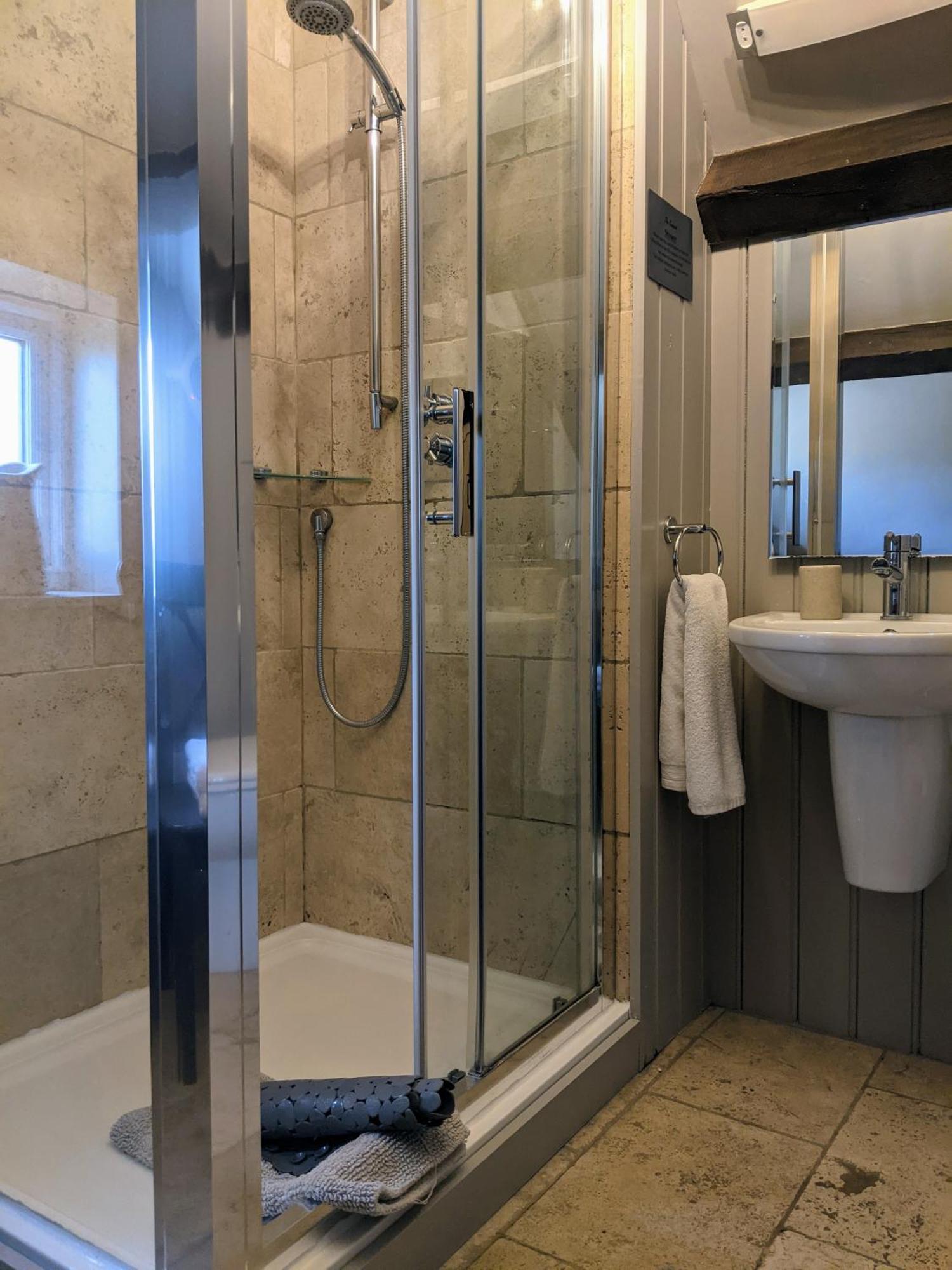 Отель The Keepers Arms Quenington Номер фото